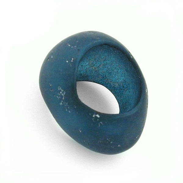 Tuchperle, oval, stahlblau-matt-silber