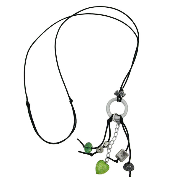 Kette Ring Aluminium hellgrau Perlen altsilberfarben hellgrün Kordel schwarz 80cm