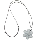 Kette, Blume, hellgrau-marmoriert, 80cm