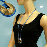Kette, Amulett-Hufeisen, hellblau
