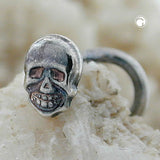 Nasenstecker, Totenkopf mit Spirale 925