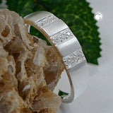 Ring, 9 kleine Zirkonia, 925
